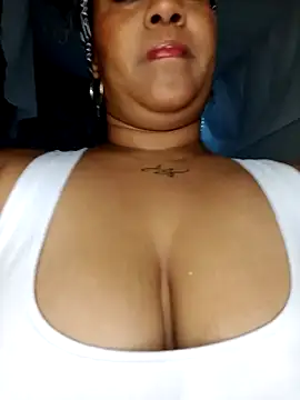 medusafox  online show from 03/25/26, 04:29