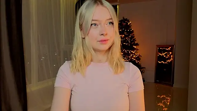 Snapshot of ChristinBland chatting on 02/28/26, 08:21 ChristinBland online show from 02/28/26, 08:21