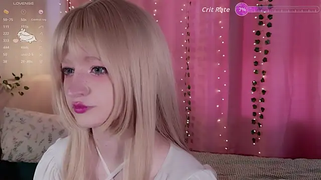 Snapshot of effy_dollie chatting on 06/14/26, 12:18 effy dollie online show from 06/14/26, 12:18