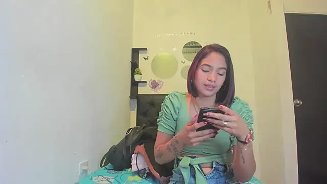 sapphire brown20 online show from 05/16/26, 10:41