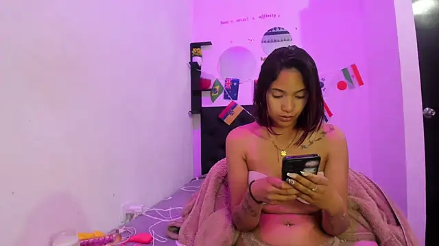 sapphire brown20 online show from 07/02/26, 11:55