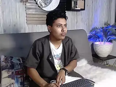 Noha  scott online show from 03/10/26, 02:11