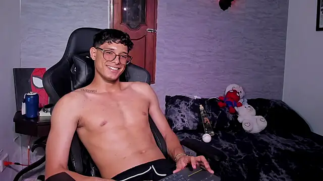 Snapshot of ban_sonder chatting on 02/25/26, 02:32 ban sonder online show from 02/25/26, 02:32