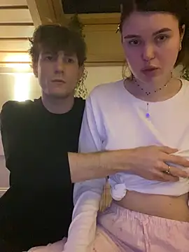 Snapshot of meowmiu chatting on 02/23/26, 10:18 meowmiu online show from 02/23/26, 10:18