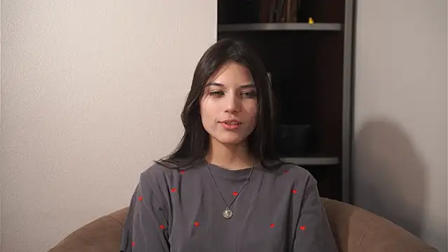 Snapshot of CaroylnPaiva chatting on 02/27/26, 08:58 CaroylnPaiva online show from 02/27/26, 08:58