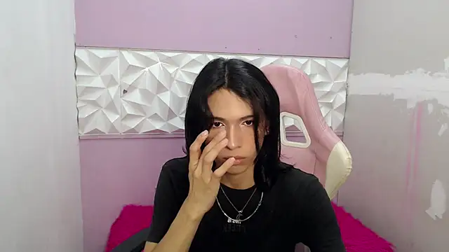 Larry craft online show from 03/29/26, 01:00