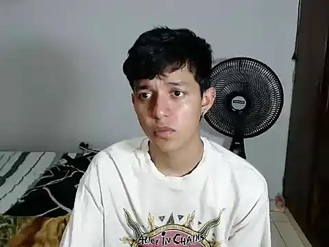 cute jisus online show from 03/23/26, 07:51