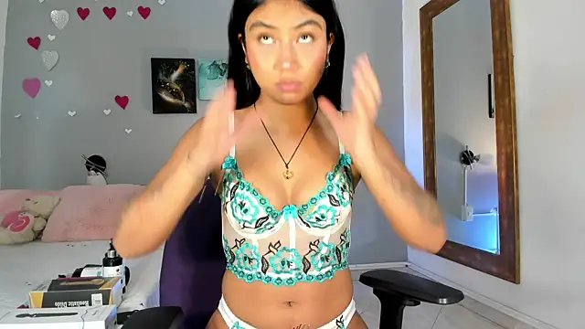 Snapshot of KimTaylorW chatting on 03/02/26, 08:26 KimTaylorW online show from 03/02/26, 08:26