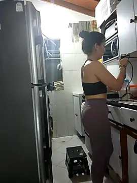 Snapshot of sashaaqueen chatting on 02/27/26, 04:45 sashaaqueen online show from 02/27/26, 04:45