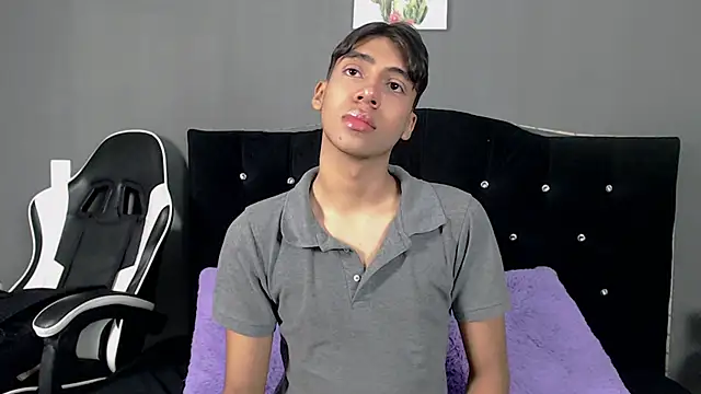 Eros Lux online show from 05/21/26, 12:56