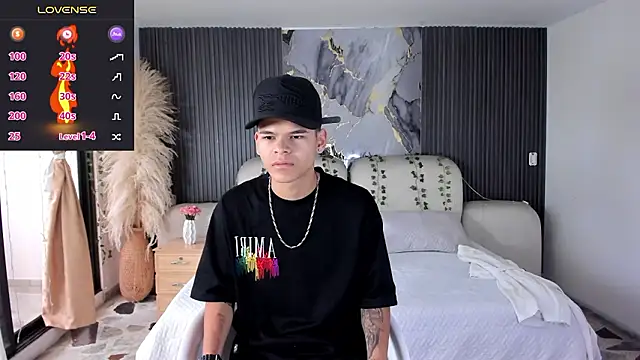 DylanRoyce  online show from 03/17/26, 12:30