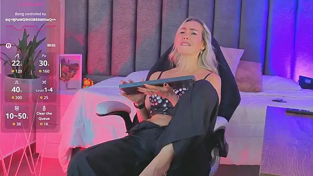 SophiMarin online show from 07/20/26, 10:39