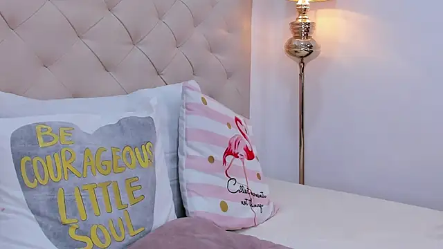 nina joyce online show from 03/03/26, 07:42