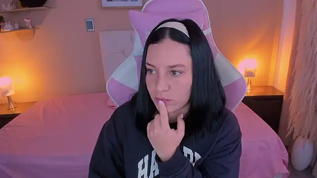 Dollhell online show from 03/21/26, 11:37