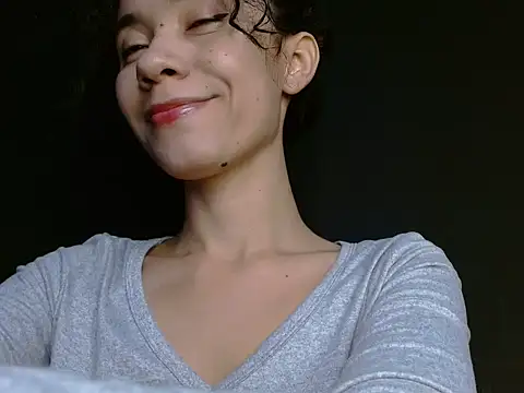 helena hadler online show from 04/16/26, 07:58