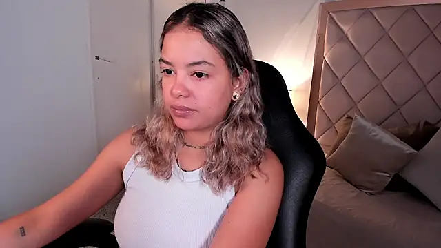 Snapshot of dulce_lyraa1 chatting on 07/07/26, 06:47 dulce lyraa1 online show from 07/07/26, 06:47