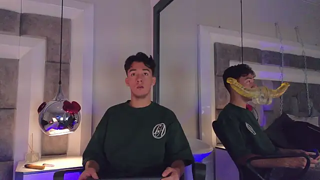 Austin Reedss online show from 04/12/26, 12:21