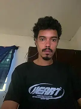 jamesgun1 online show from 07/26/26, 04:25