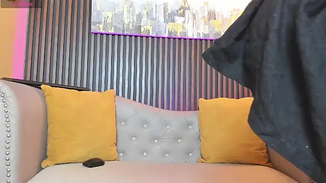 Elisasue online show from 04/30/26, 03:13