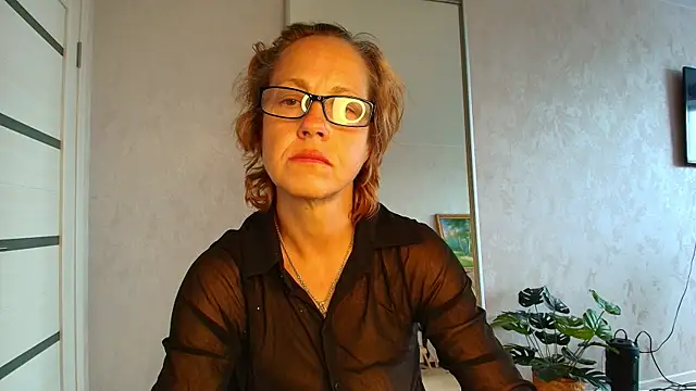 LioraWeiss online show from 07/14/26, 12:22
