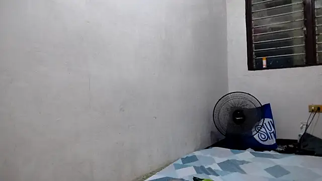 EllieCoconut001 online show from 04/10/26, 10:20