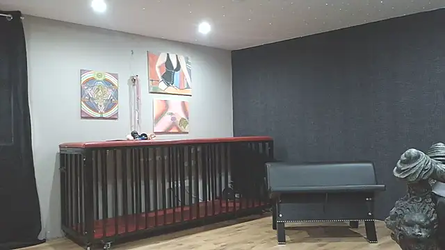 Snapshot of meesteresTirza chatting on 03/01/26, 12:51 meesteresTirza online show from 03/01/26, 12:51