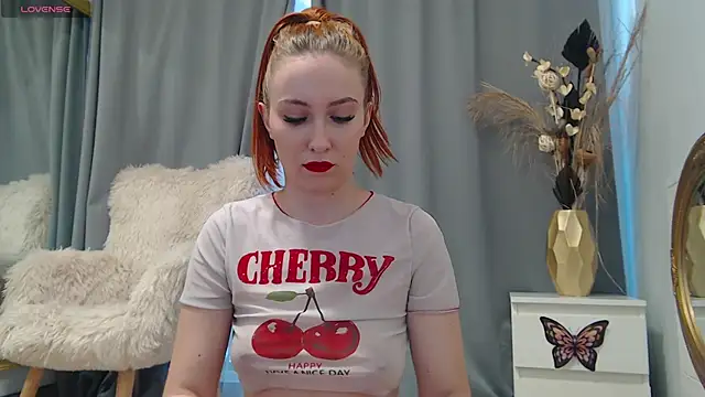 Snapshot of EmberLuna_ chatting on 03/02/26, 06:58 EmberLuna online show from 03/02/26, 06:58