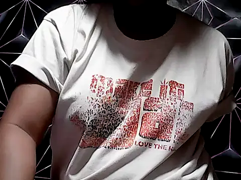 Flowerbebe online show from 05/17/26, 08:16