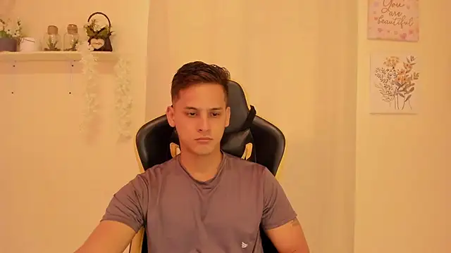 sexy andres01 online show from 04/30/26, 03:18