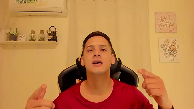sexy andres01 online show from 05/13/26, 12:35