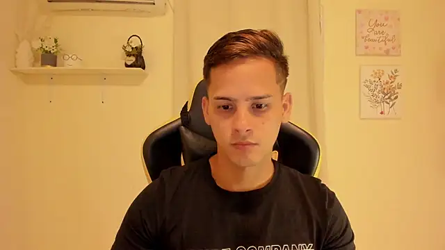 sexy andres01 online show from 06/05/26, 09:53