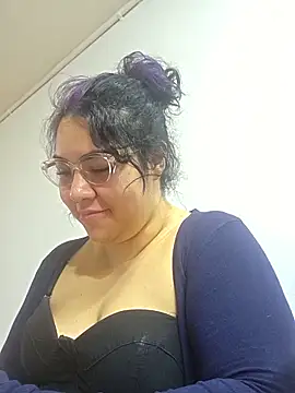 lilith velvet  online show from 05/28/26, 02:14