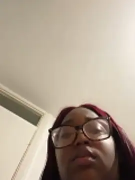 Snapshot of sweetzberri2 chatting on 02/28/26, 07:04 sweetzberri2 online show from 02/28/26, 07:04