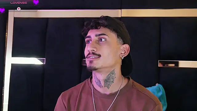 Snapshot of Dark_Eros_ chatting on 03/02/26, 07:32 Dark Eros online show from 03/02/26, 07:32