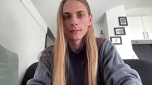 Snapshot of mi_chyort chatting on 02/26/26, 11:20 mi chyort online show from 02/26/26, 11:20