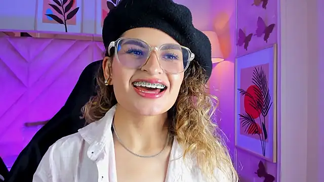 emilyjonesss  online show from 03/19/26, 08:46