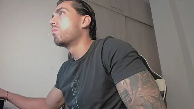 Axel  Blaze online show from 05/13/26, 01:08