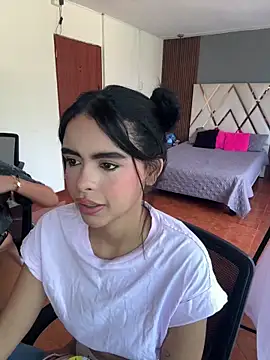 Snapshot of kitty_rousse01 chatting on 03/19/26, 12:53 kitty rousse01 online show from 03/19/26, 12:53