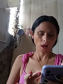 yuliitza4 online show from 05/19/26, 02:01