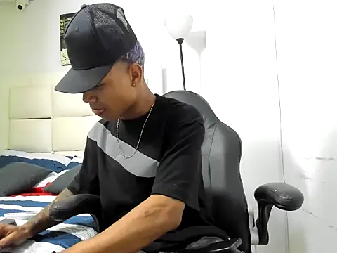 emanuel 23cm online show from 03/03/26, 02:39