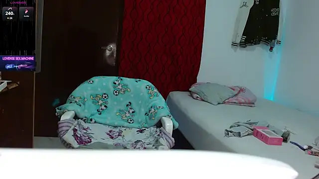 scarlet johannson19 online show from 04/05/26, 03:04