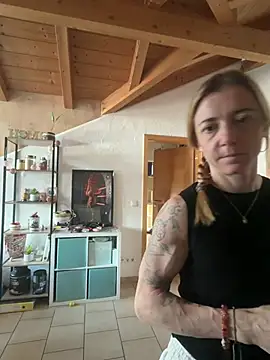 Snapshot of FitAnna chatting on 03/02/26, 02:57 FitAnna online show from 03/02/26, 02:57