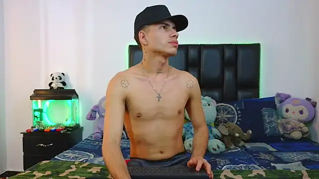 Dereek Hot online show from 05/14/26, 04:08