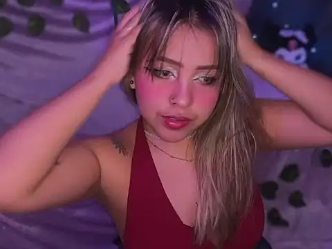 Snapshot of Moon_Velvet_ chatting on 02/25/26, 07:12 Moon Velvet online show from 02/25/26, 07:12