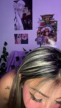 Moon Velvet  online show from 03/22/26, 10:13