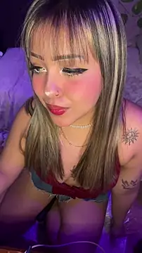 Moon Velvet  online show from 03/26/26, 01:44