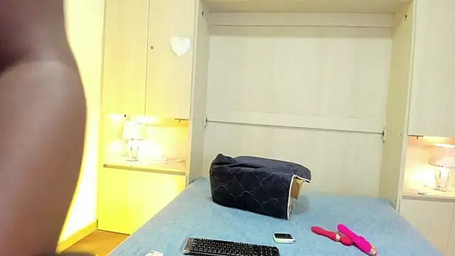 Snapshot of KateCoopper chatting on 03/01/26, 04:03 KateCoopper online show from 03/01/26, 04:03