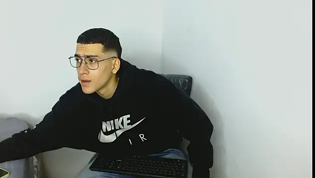 oliver   saint online show from 03/12/26, 11:11