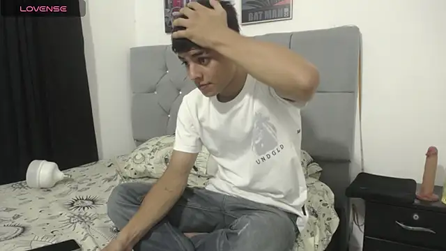 Snapshot of Logan_Jhonson19 chatting on 02/28/26, 02:56 Logan Jhonson19 online show from 02/28/26, 02:56