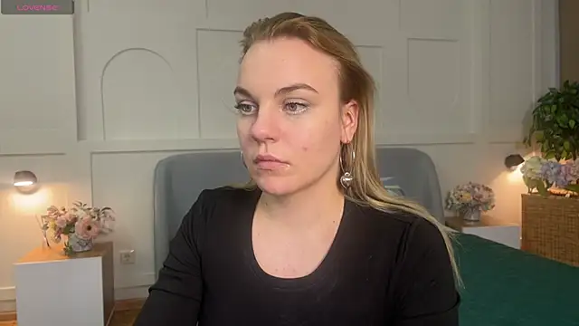 Glow Margo online show from 03/21/26, 12:59